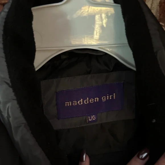 Madden girl gray Puffer Vest with Logo Patch - Picture 4 of 4